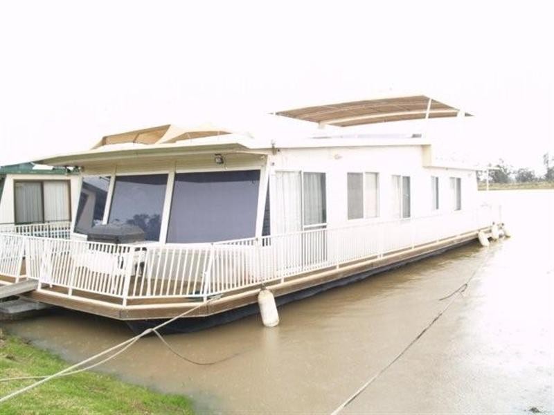 HOUSEBOAT The Cod Father, Waikerie SA 5330