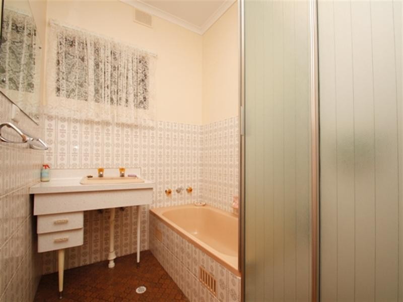 9 Hilltop Drive, Loxton SA 5333