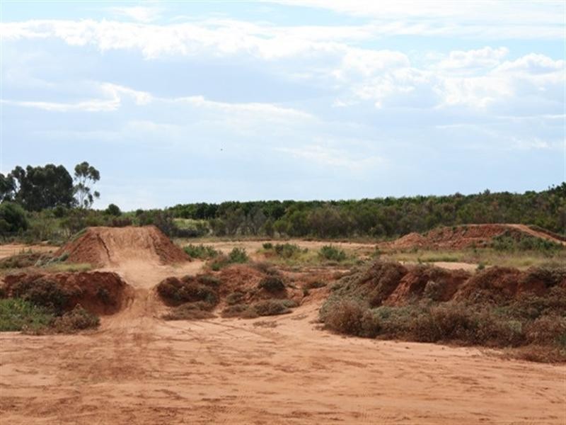 Lot 801 Hdrd of Gordon, Loxton SA 5333