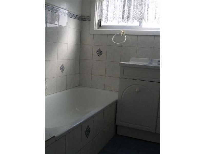 24 Lawrie Terrace, Waikerie SA 5330