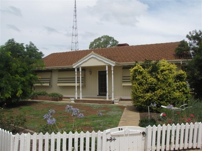 24 McGilton Road, Berri SA 5343