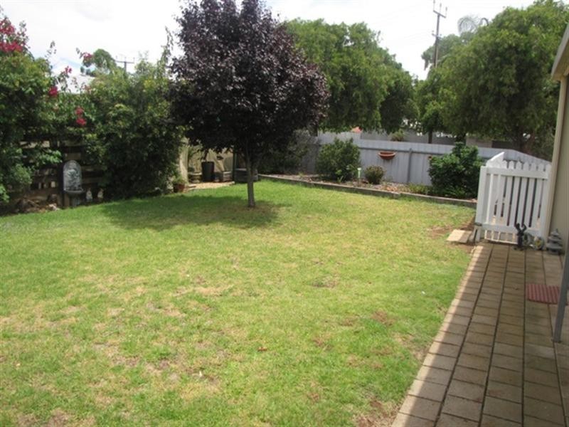 24 McGilton Road, Berri SA 5343