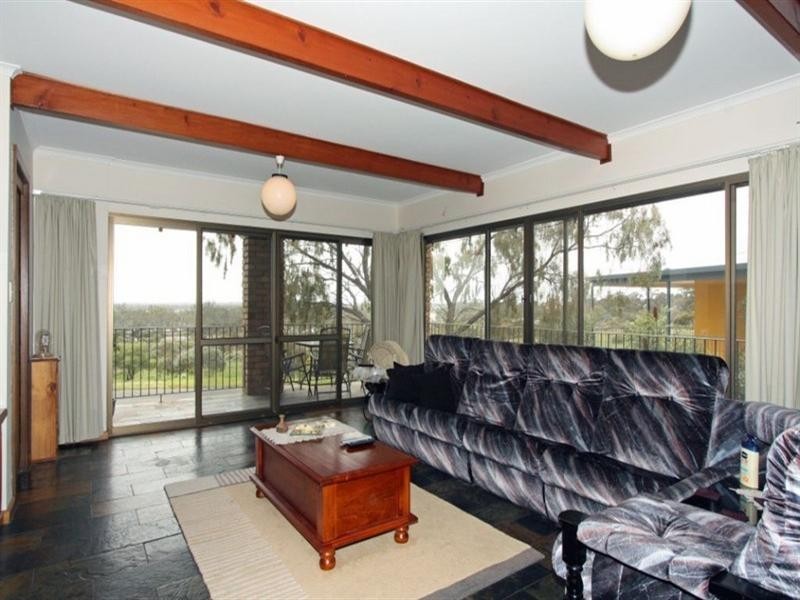 13 Thiele Avenue, Loxton SA 5333