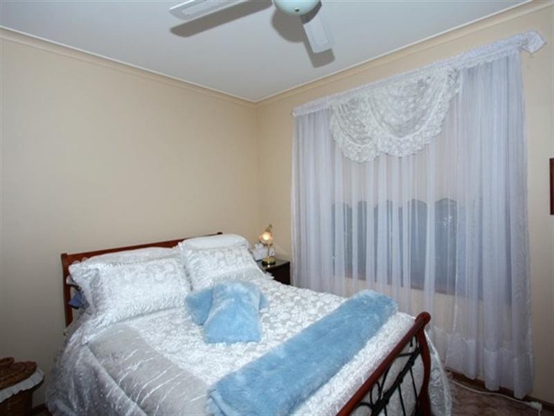 21 Barker Street, Loxton SA 5333