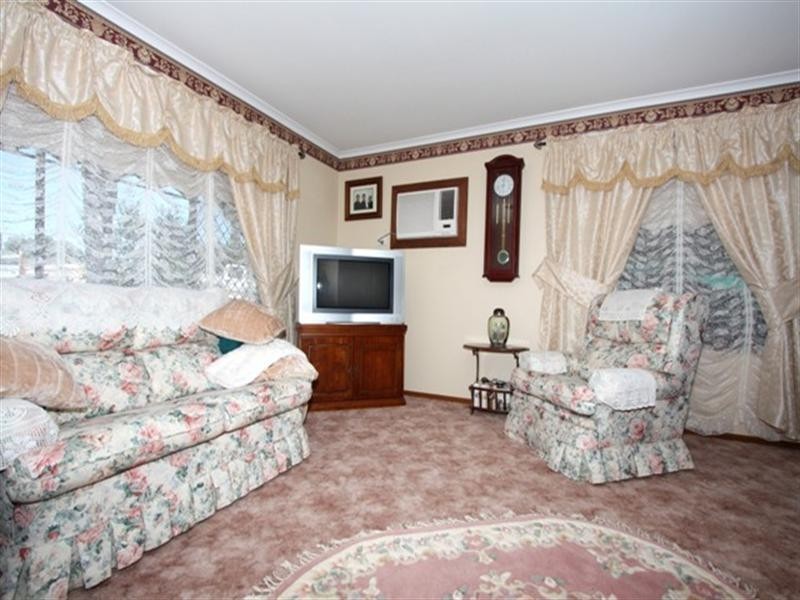 21 Barker Street, Loxton SA 5333