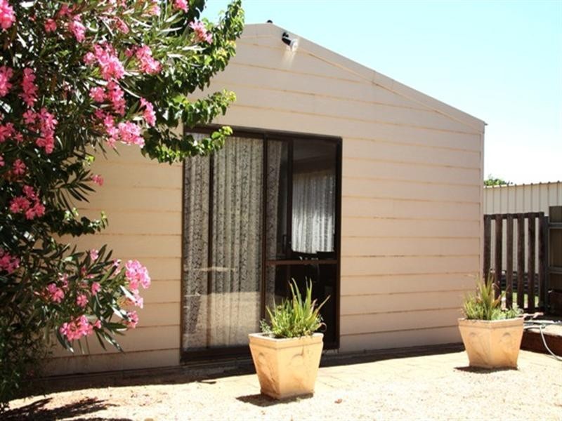 21 Barker Street, Loxton SA 5333