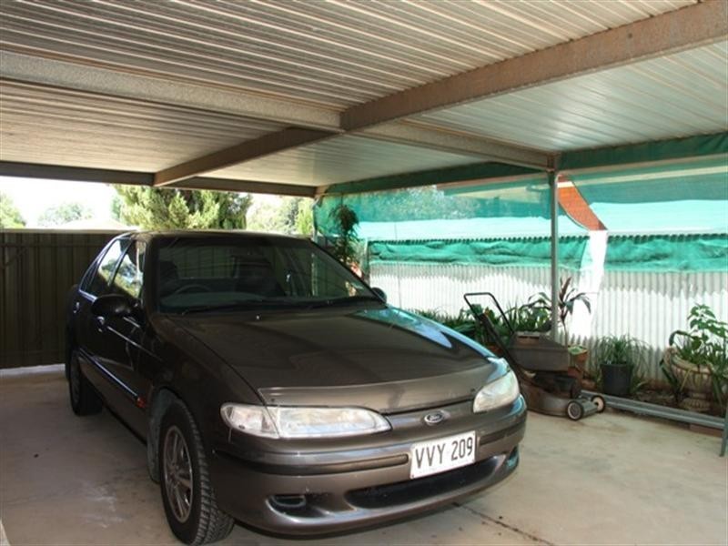 21 Barker Street, Loxton SA 5333