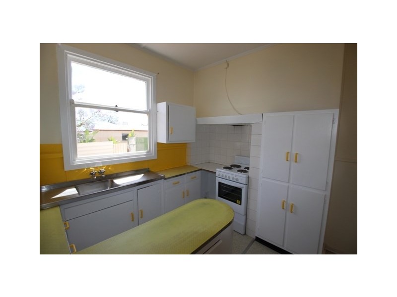 13 Andrew Street, Waikerie SA 5330