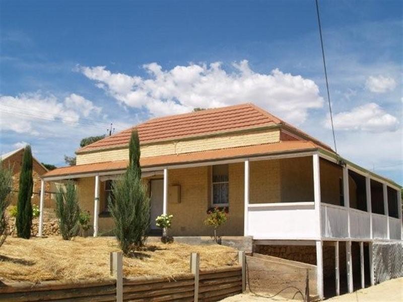 1 Kirby Street, Waikerie SA 5330