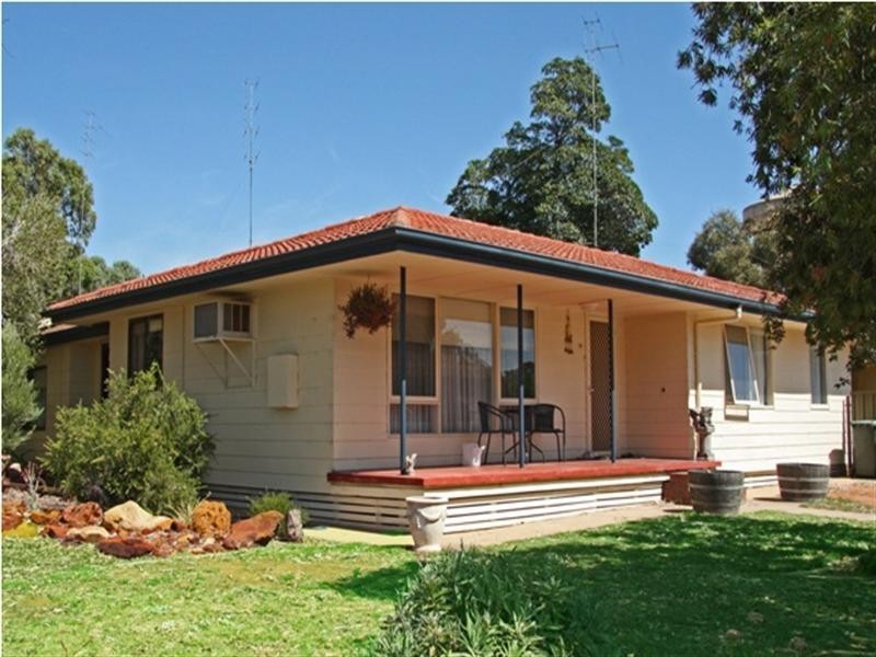 10 Don Elliott Drive, Waikerie SA 5330