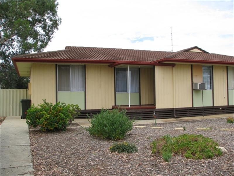 9 Civic Avenue, Waikerie SA 5330