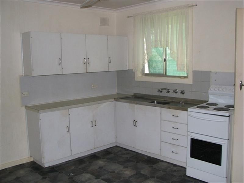 9 Civic Avenue, Waikerie SA 5330