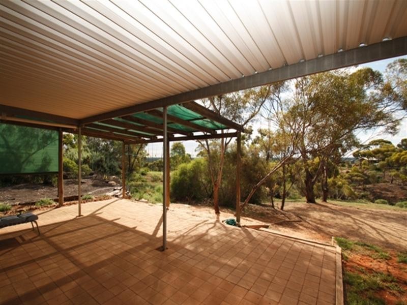 16 Nitschke Road, Berri SA 5343