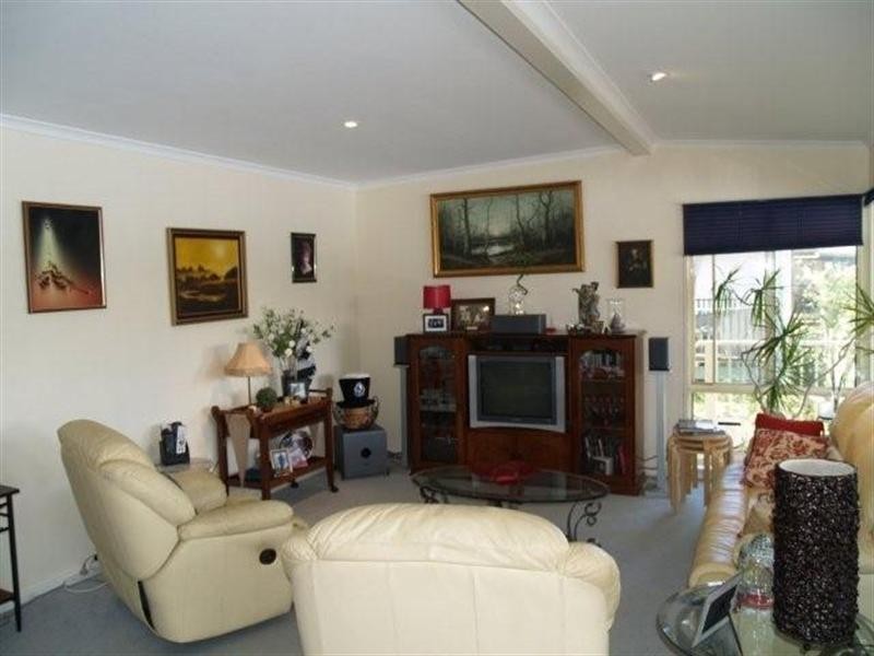 18 Page Drive, Blanchetown SA 5357