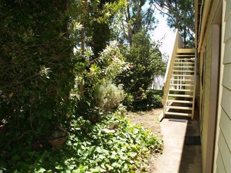 18 Page Drive, Blanchetown SA 5357