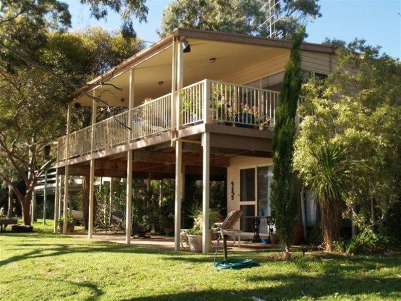 18 Page Drive, Blanchetown SA 5357