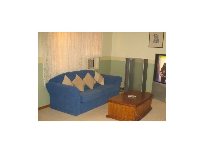 10 Farmer Street, Barmera SA 5345