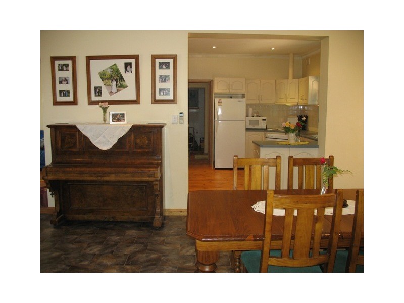 41 Third Street, Loxton SA 5333