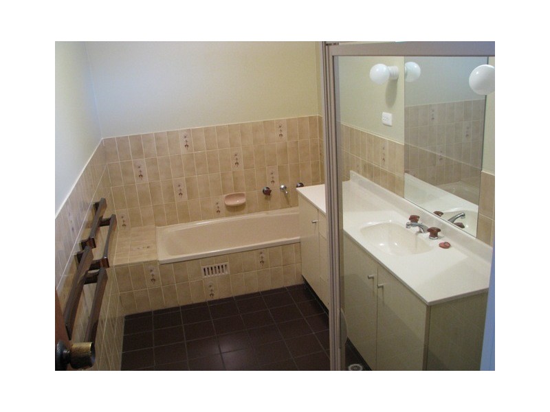 11 Viviancock Street, Berri SA 5343