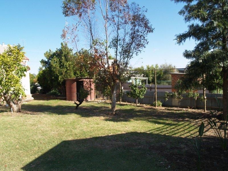 6 Henderson Street, Waikerie SA 5330