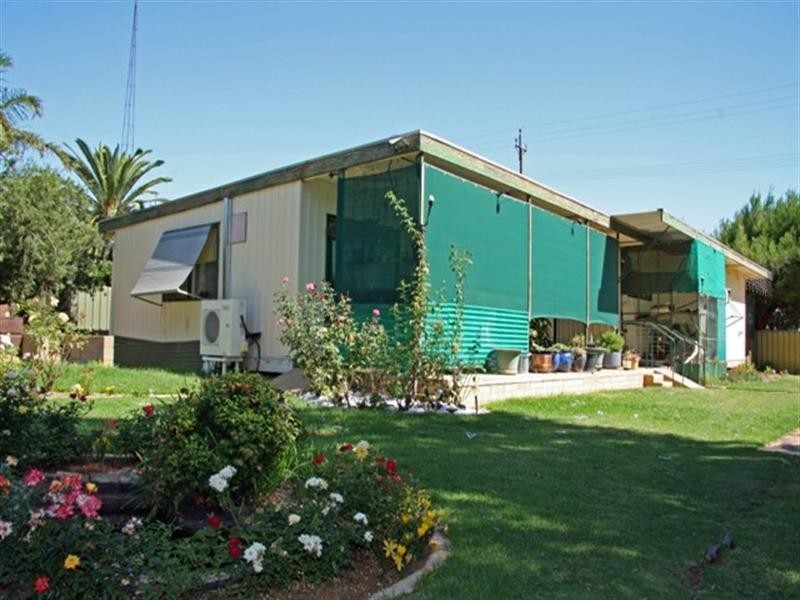 117 Paruna Road, Loxton SA 5333