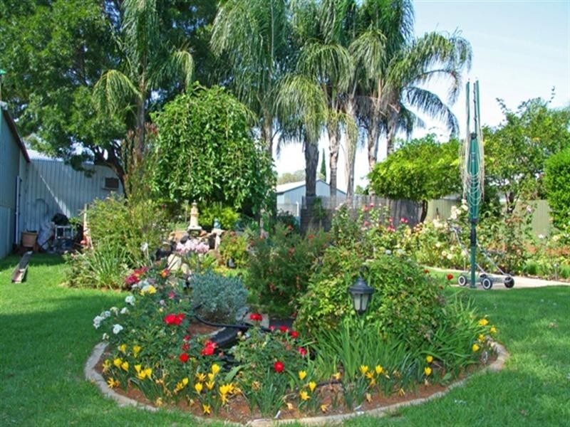 117 Paruna Road, Loxton SA 5333