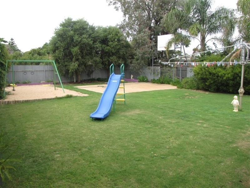 7 Eringa Avenue, Loxton SA 5333