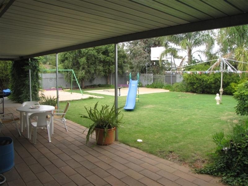 7 Eringa Avenue, Loxton SA 5333