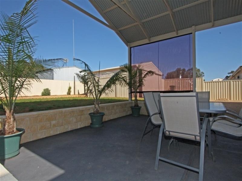 11 Schick Street, Loxton SA 5333