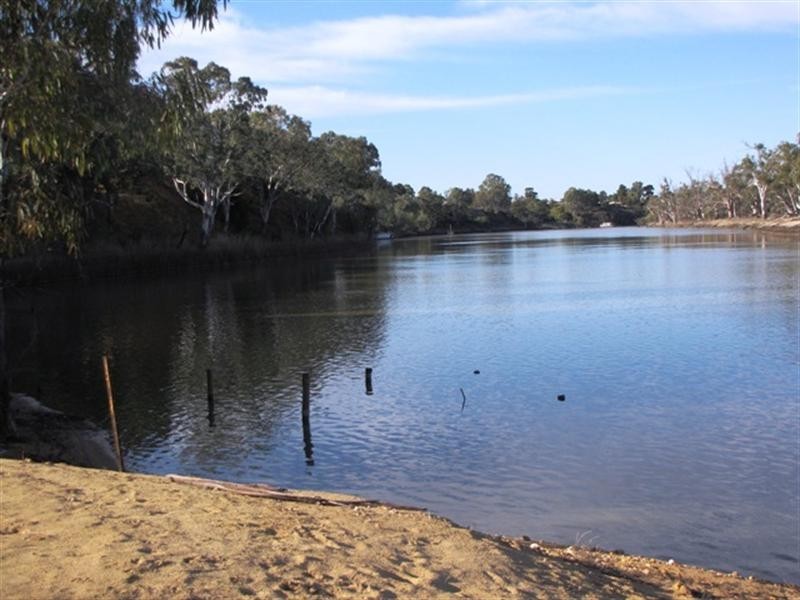 79 Casson Avenue, Loxton SA 5333