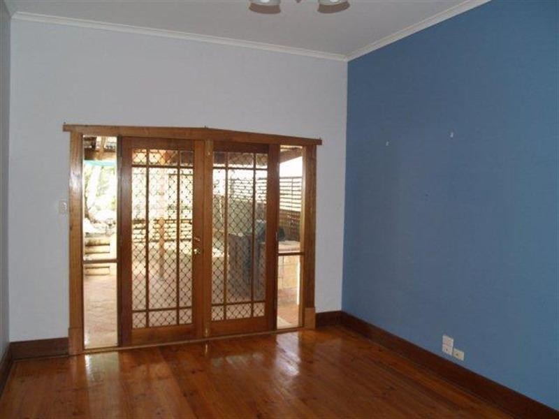 27 Peake Terrace, Waikerie SA 5330