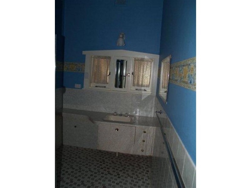 27 Peake Terrace, Waikerie SA 5330