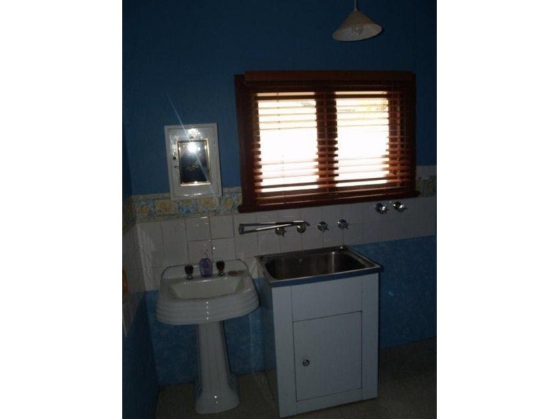 27 Peake Terrace, Waikerie SA 5330