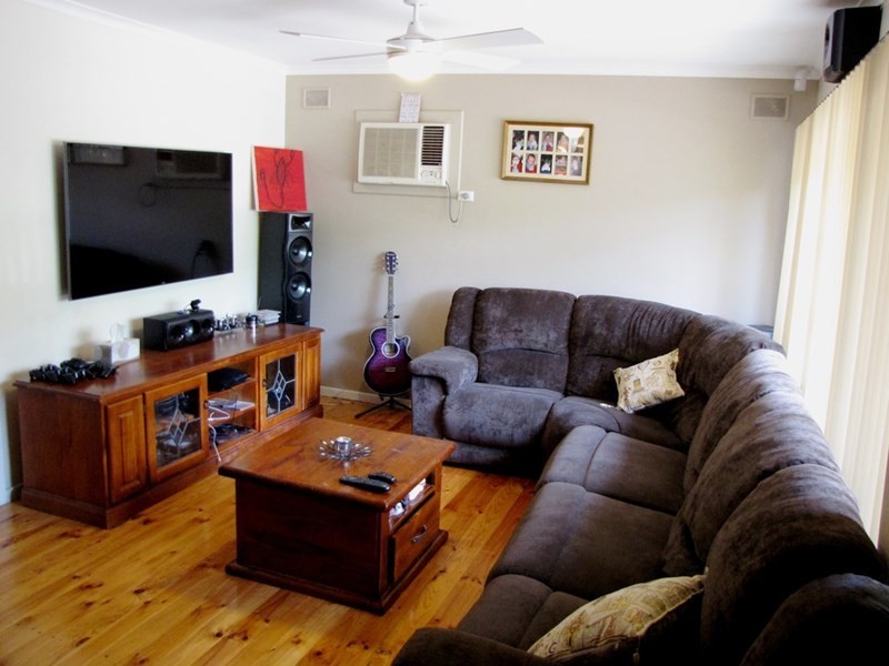 8 Tipper Street, Berri SA 5343