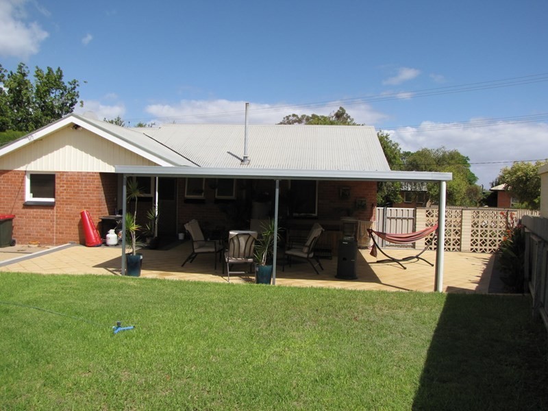 8 Tipper Street, Berri SA 5343