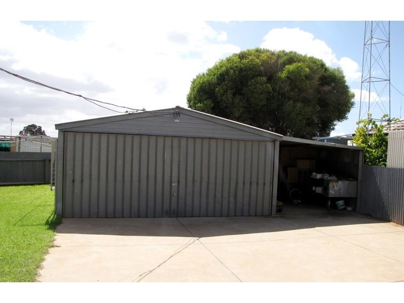 8 Tipper Street, Berri SA 5343