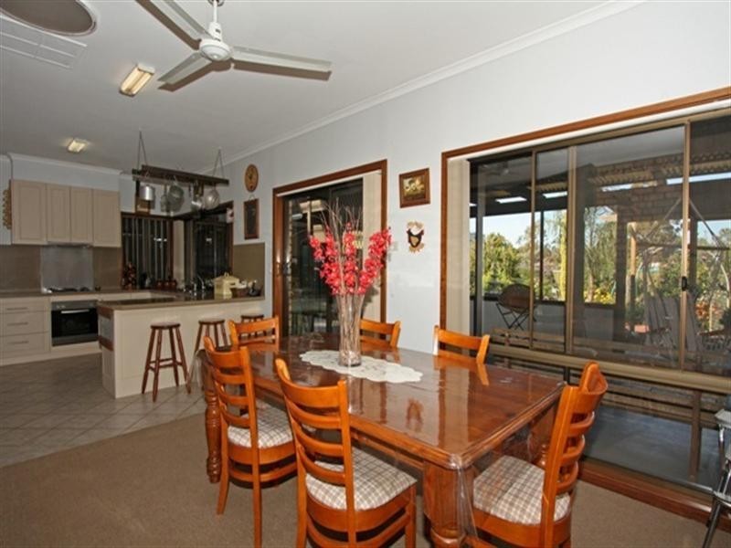 16 Hall Crescent, Loxton SA 5333