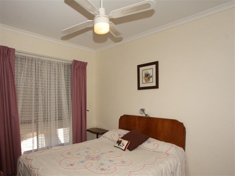 16 Hall Crescent, Loxton SA 5333