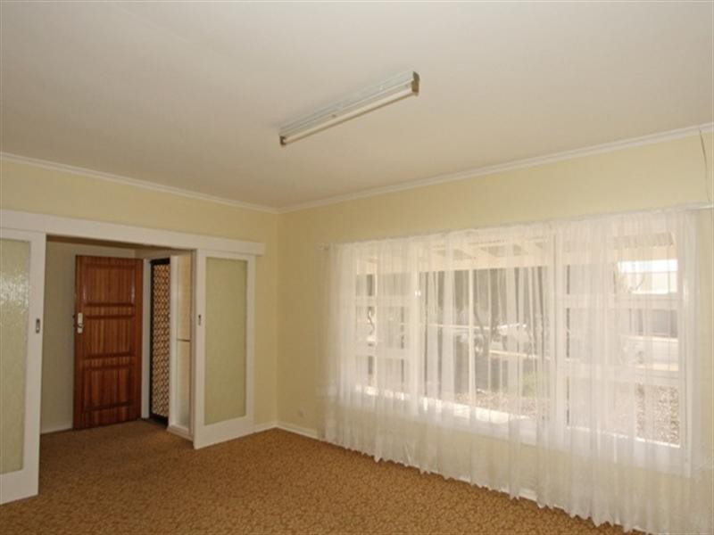 43 First Street, Loxton SA 5333