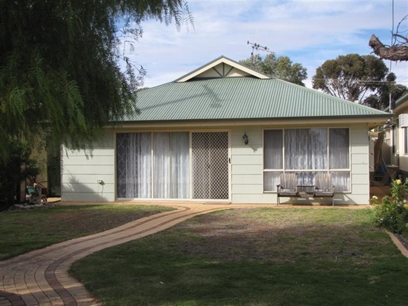 17 Queen Elizabeth Drive, Barmera SA 5345