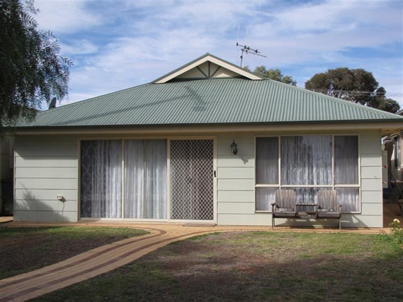 17 Queen Elizabeth Drive, Barmera SA 5345