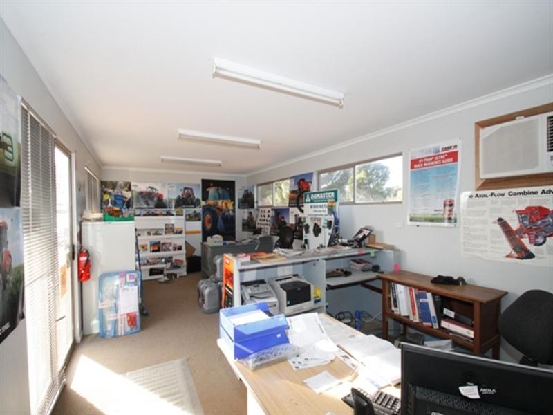 165 Paruna Road, Loxton SA 5333