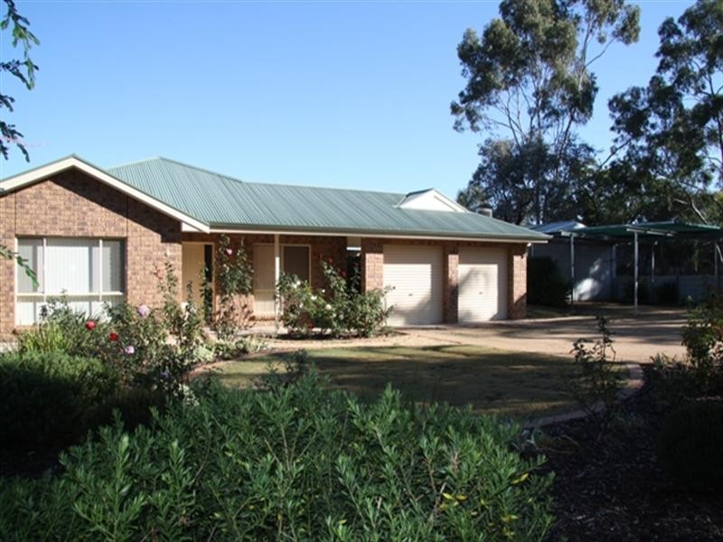 8 Gosse Avenue, Loxton SA 5333