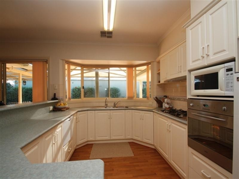 8 Gosse Avenue, Loxton SA 5333