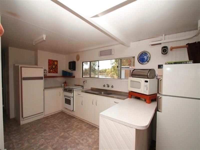 0 Silly Bean Houseboat, Loxton SA 5333
