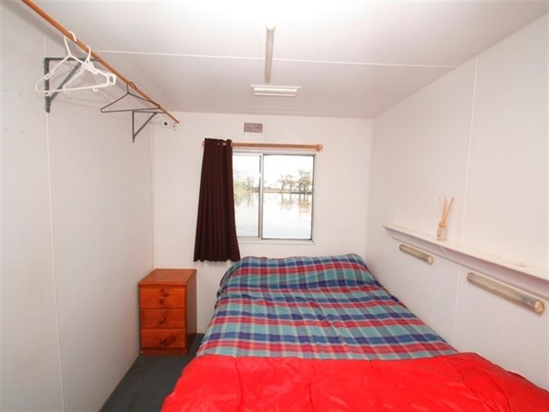 0 Silly Bean Houseboat, Loxton SA 5333
