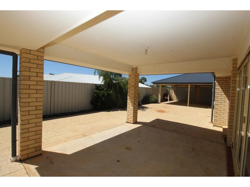 36 Mary Starr Drive, Waikerie SA 5330