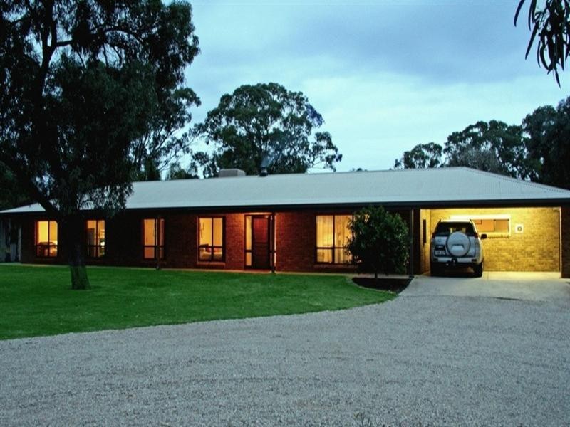 2 Alma Street, Renmark SA 5341