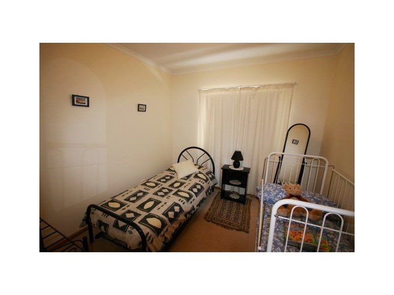 17 Laffer Street, Loxton SA 5333