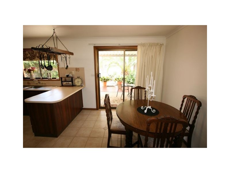 17 Laffer Street, Loxton SA 5333